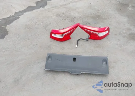 2017 Nissan Sentra Sv z USA, uszkodzony, nr VIN 3N1AB7AP4HL695393